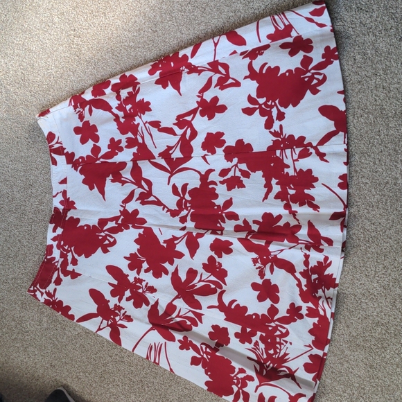 Mid length skirt - Picture 1 of 1